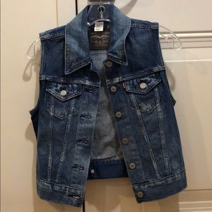 Levi’s Denim Vest NWT